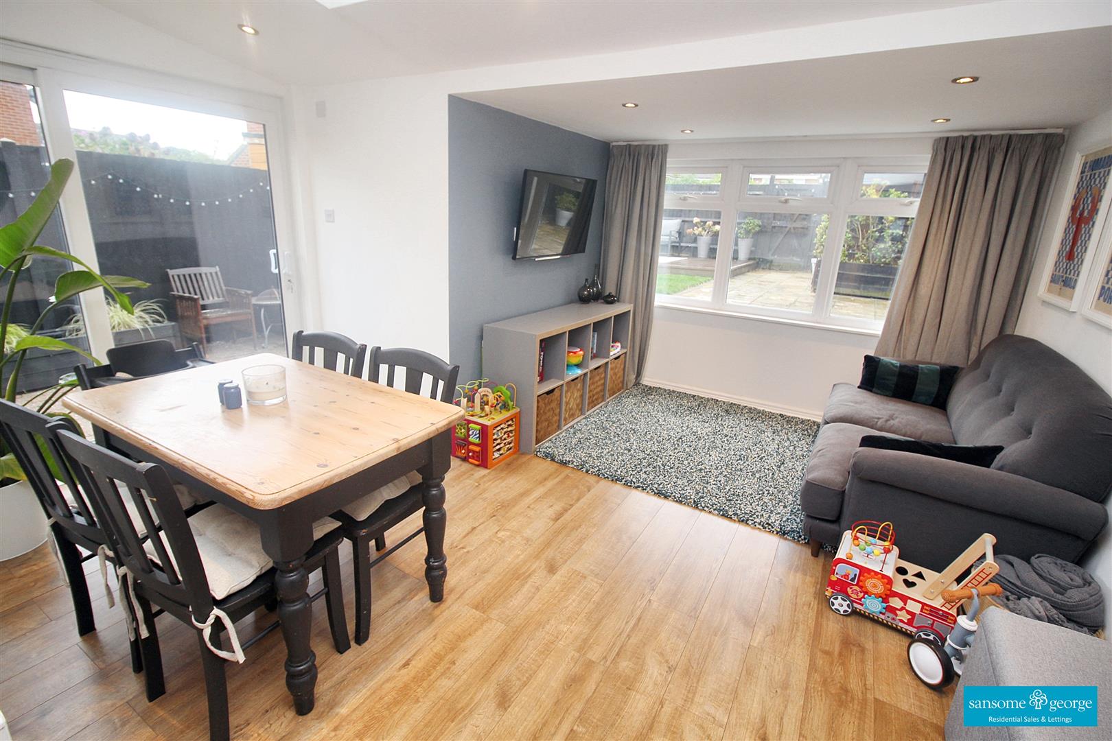 Minton Close, Tilehurst